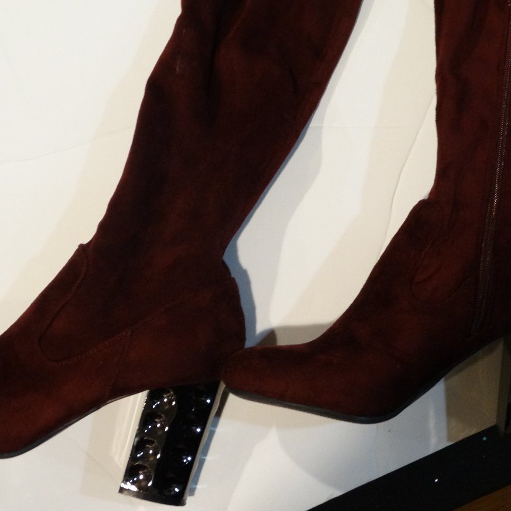 Women's OVER-THE-KNEE Carlos Santana Wine Suede Boots Size 8 Pre-Owned - Picture 2 of 6